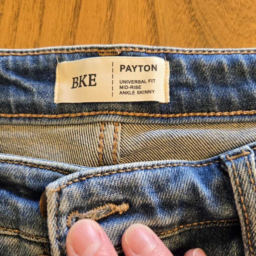 BKE Jeans Size 30x27 - Picture 9 of 9